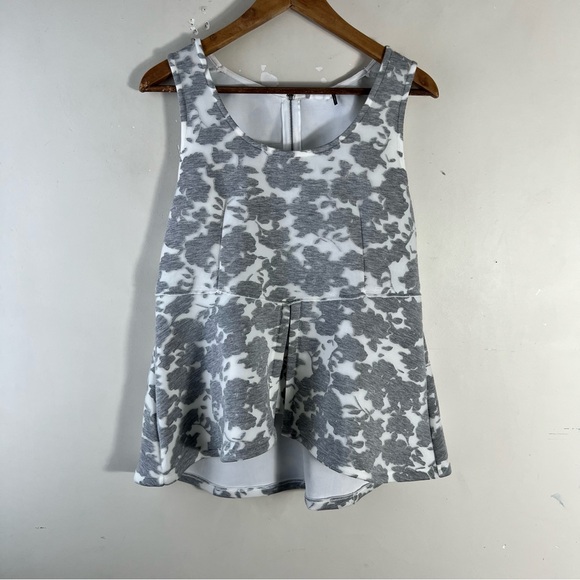 Anthropologie Akemi + Kim Neoprene Peplum Tank Size Large In Grey Motif - Picture 4 of 12